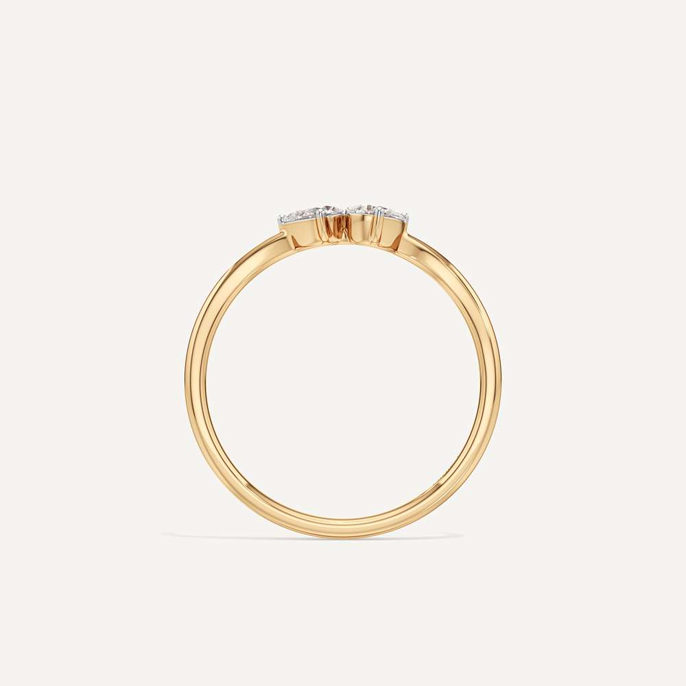 Jolie Pear Diamond