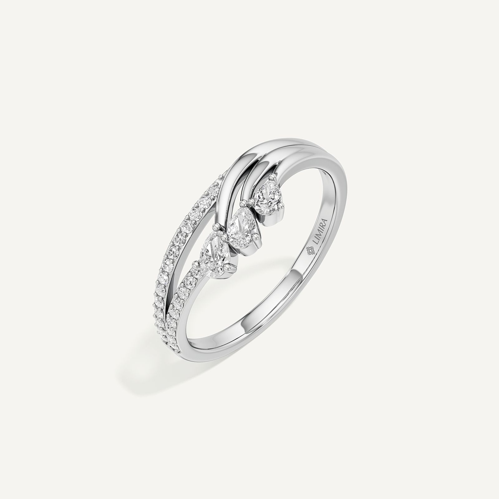 Bellezza Round & Pear Diamond
